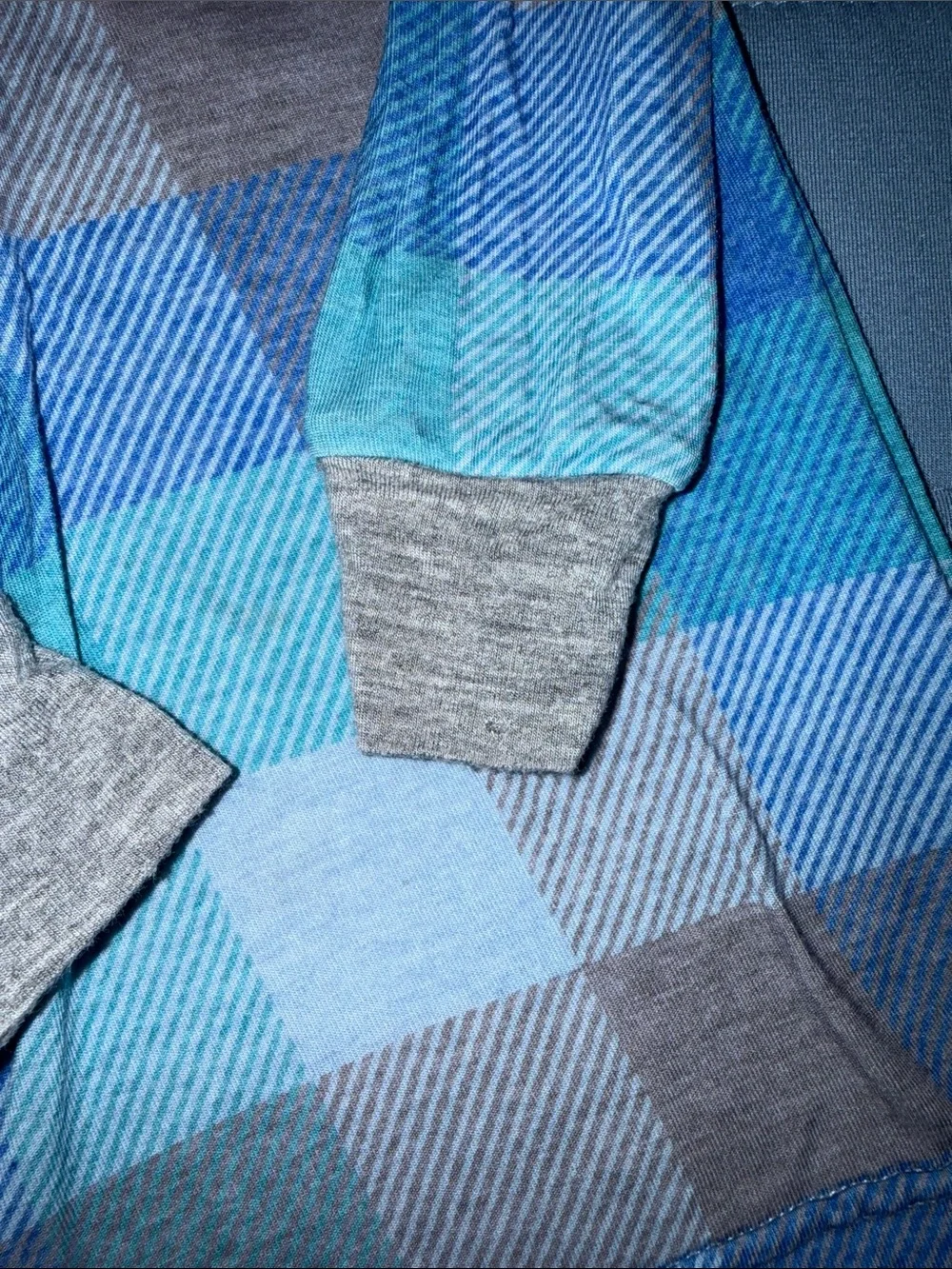 Kids Plaid Blue Multi Long Sleeve Pajama Set. Little sleepies. 18-24 mo.